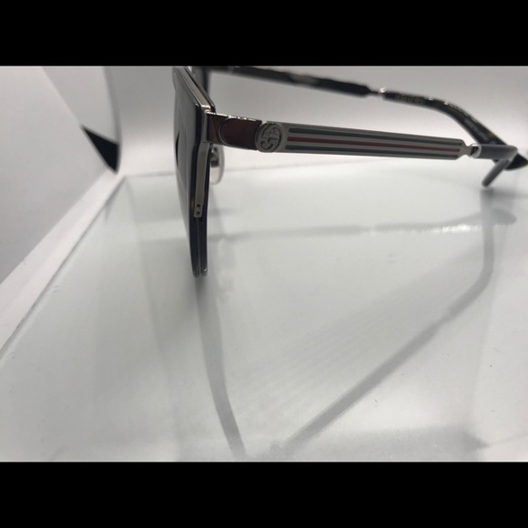 Gucci 0077SK 001 - Picture 5 of 8